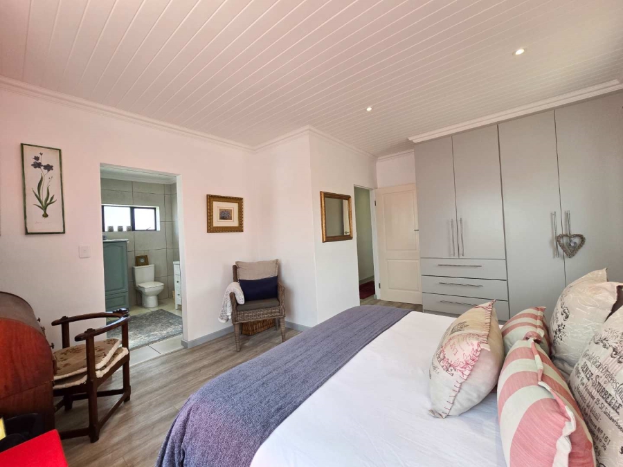 2 Bedroom Property for Sale in Stilbaai Oos Western Cape